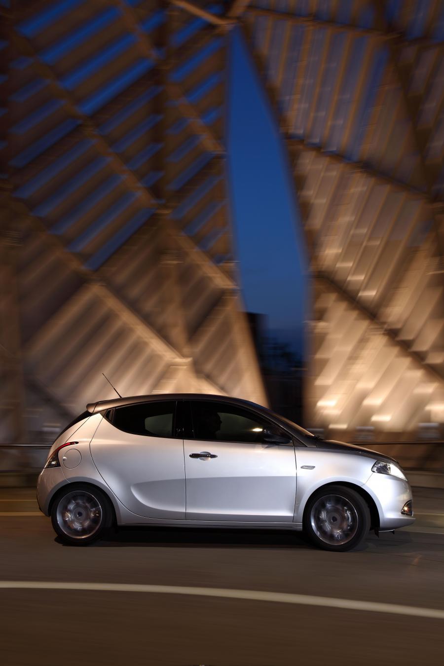  Lancia Ypsilon 2011 года  (фото 67 из 96)